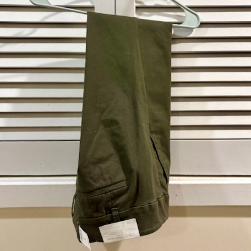 Ann Taylor Loft Modern Chino Crop, Size 4
